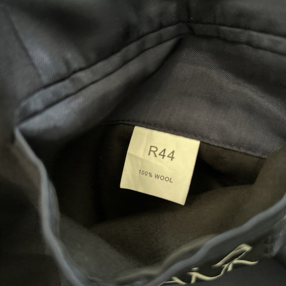 Jos A Banks 44R Black With Gold-Toned Two Button Vented Wool Jacket - Picture 6 of 6